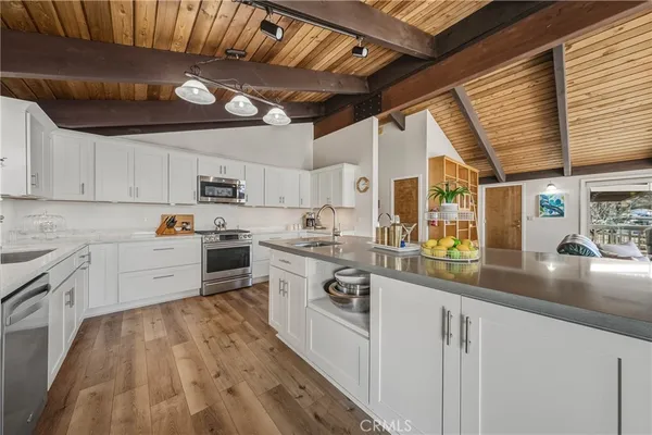 $1,200,000 | 10165 Lakeshore Drive, Clearlake, CA 95422