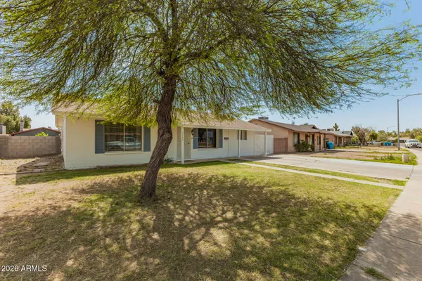 $312,000 | 2347 West Poinsettia Drive, Phoenix, AZ 85029