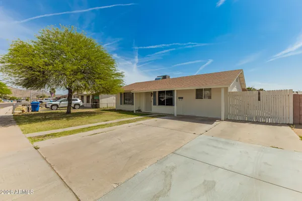 $312,000 | 2347 West Poinsettia Drive, Phoenix, AZ 85029