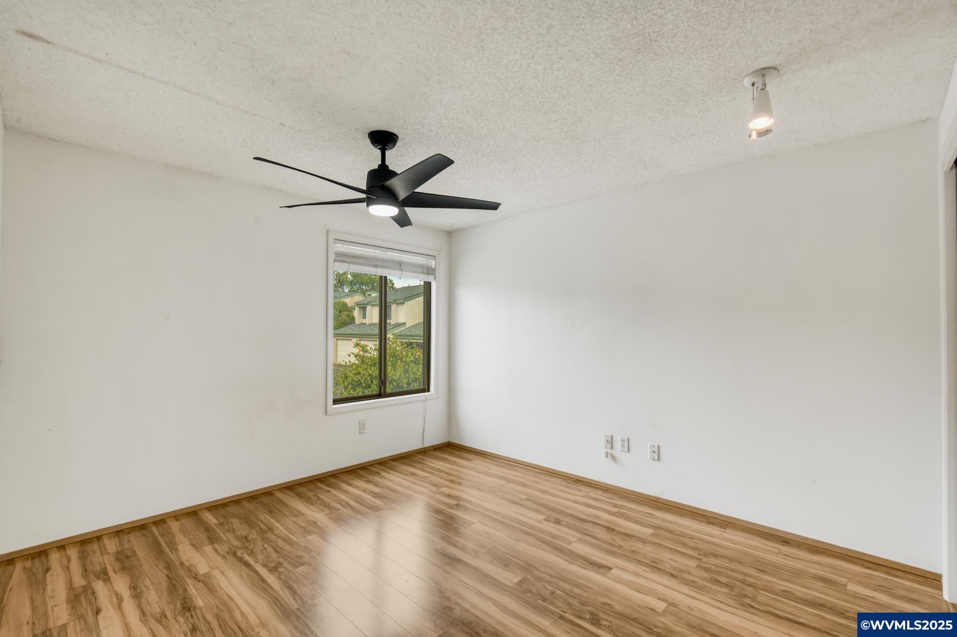 3836 Auburn Road Northeast Salem, OR 97301 - Photo 12 of 18 Gallery Image 12