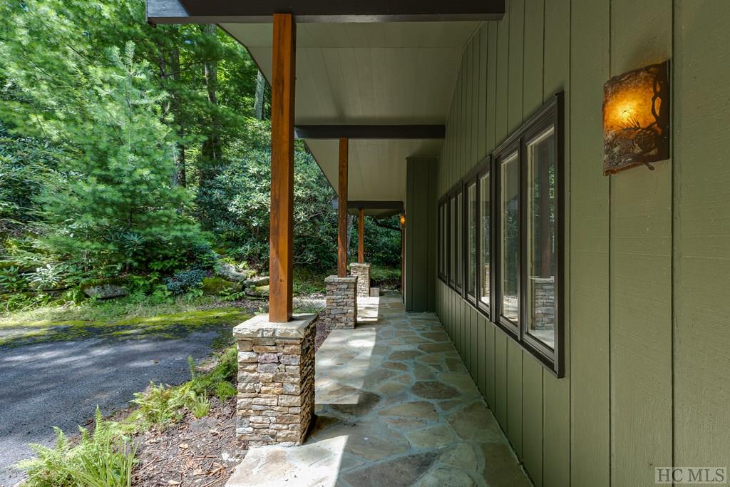 383 Queen Mountain Road Highlands, NC 28741 - Photo 31 of 44 Gallery Image 31
