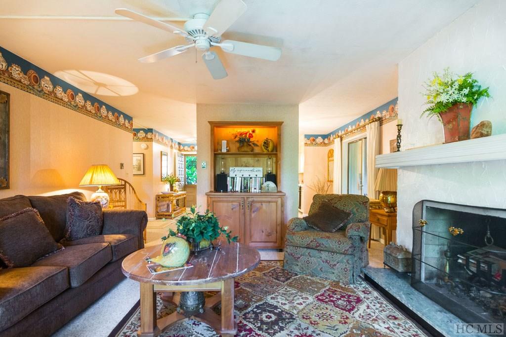 435 Overlook Road, Unit 1B Sapphire, NC 28774 - Photo 6 of 42 Gallery Image 6