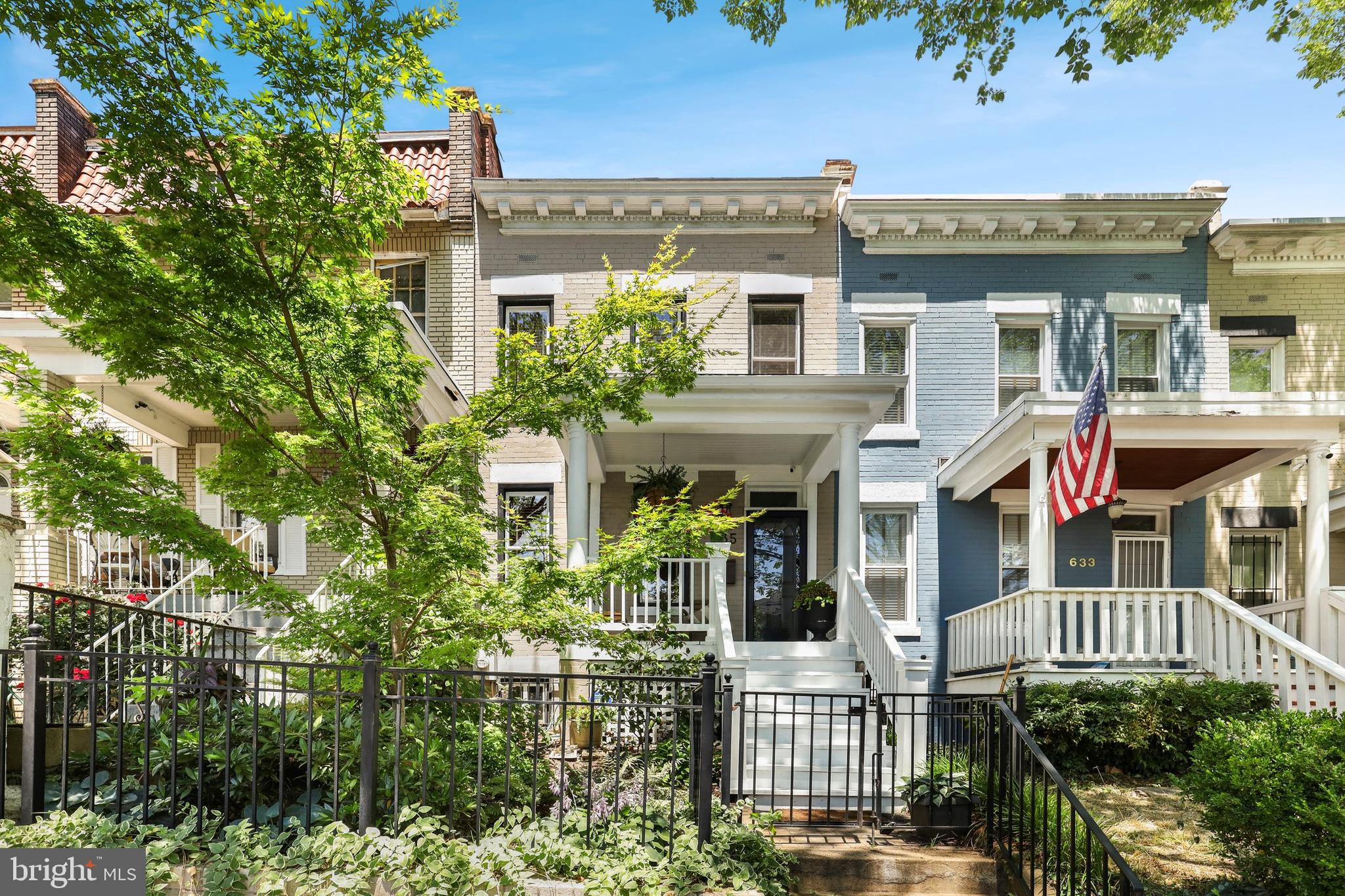 635 Columbia Road Northwest Washington, DC 20001 - Photo 1 of 36