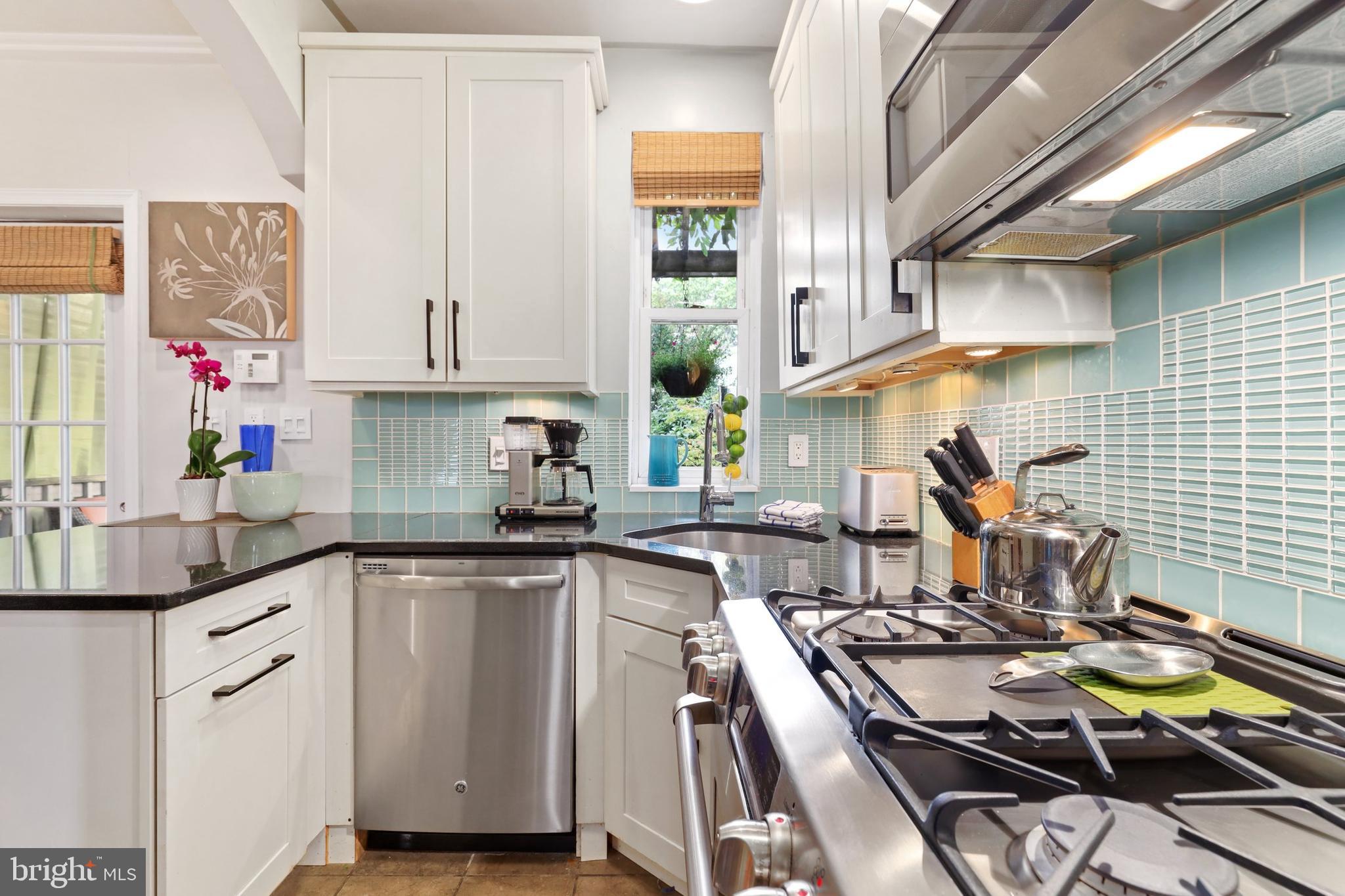 635 Columbia Road Northwest Washington, DC 20001 - Photo 14 of 36