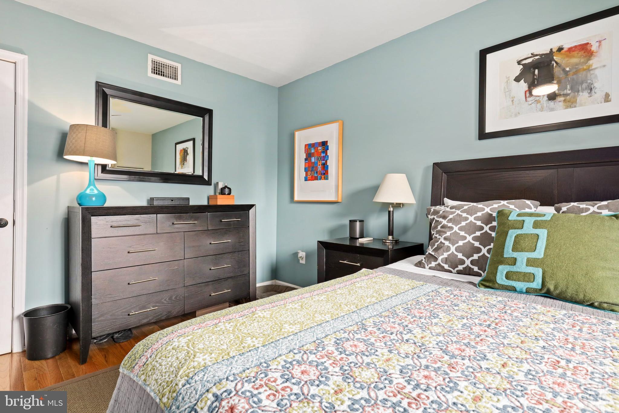 635 Columbia Road Northwest Washington, DC 20001 - Photo 20 of 36