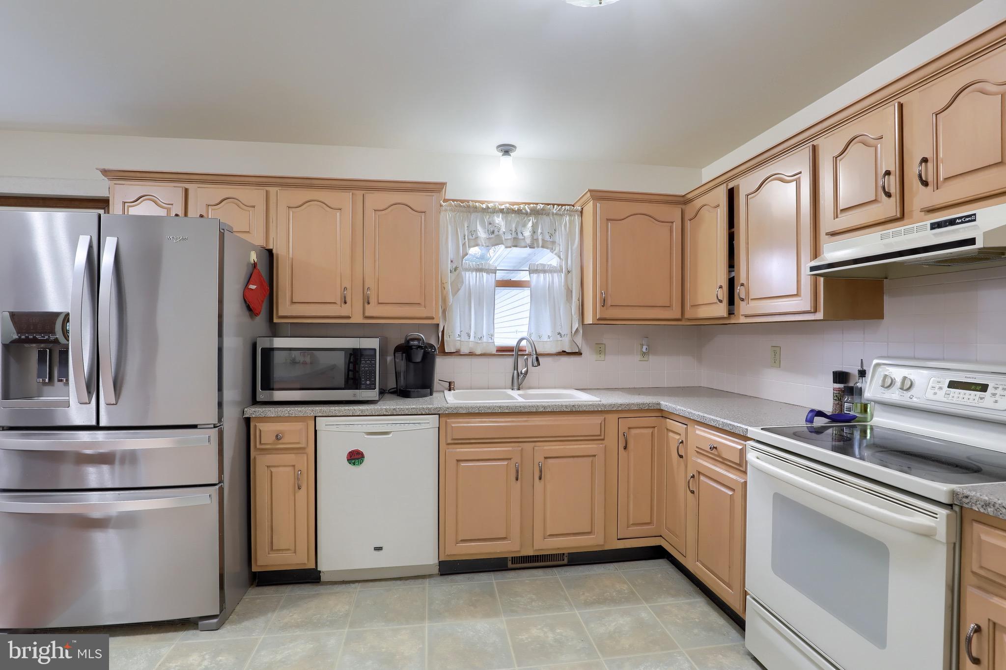 2921 Newport Road Manheim, PA 17545 - Photo 17 of 39
