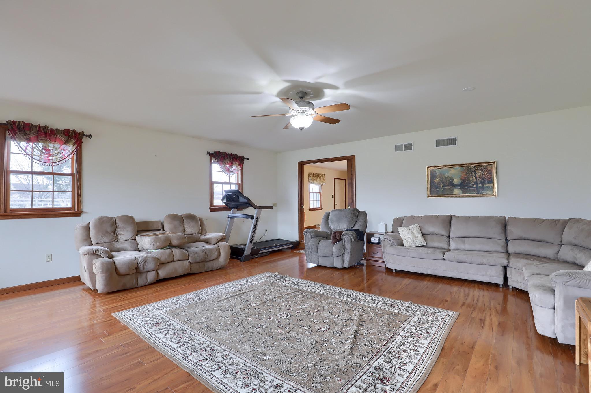 2921 Newport Road Manheim, PA 17545 - Photo 10 of 39