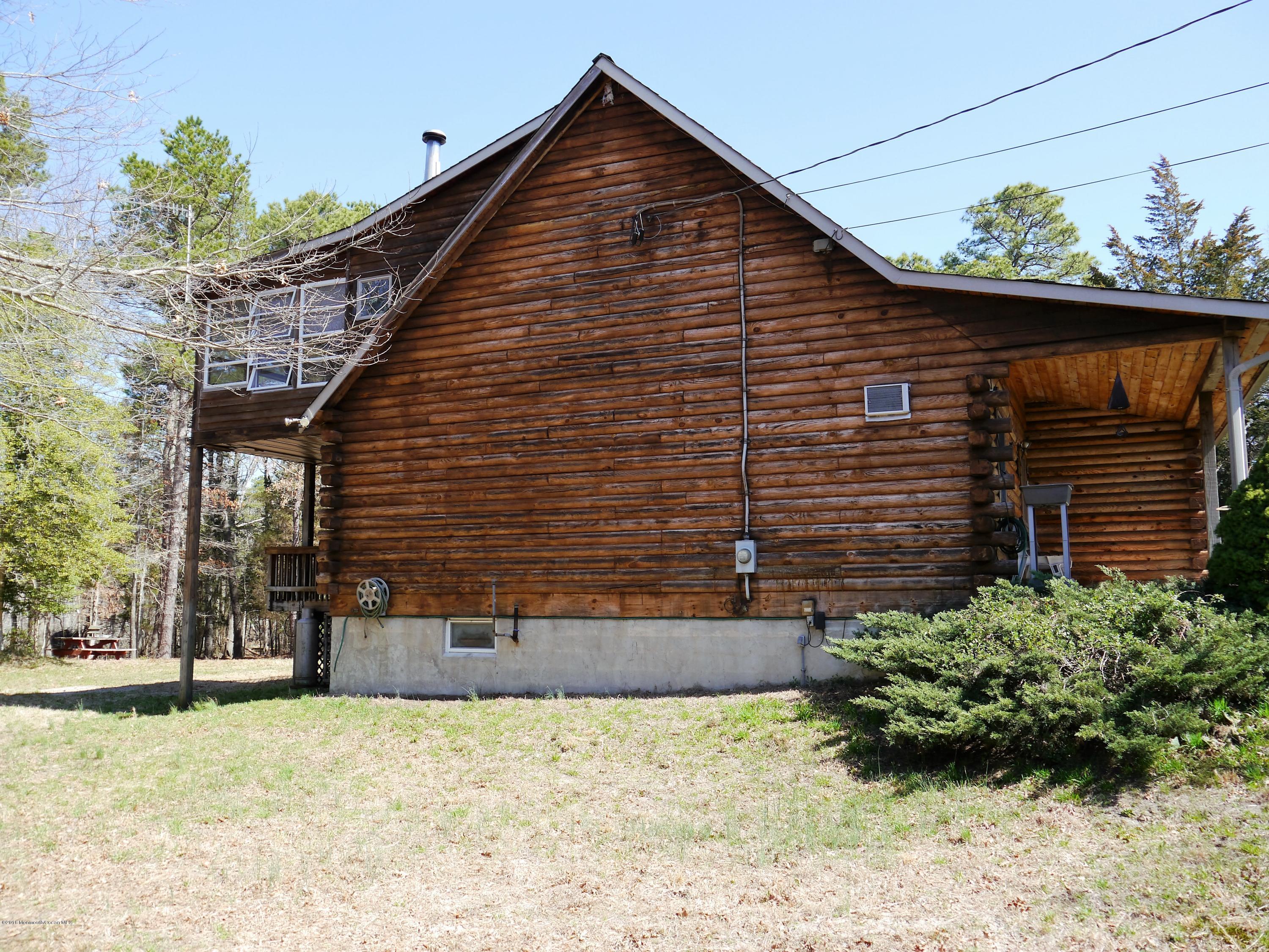 81 W Road Tuckerton, NJ 08087 - Photo 2 of 26 P1020456