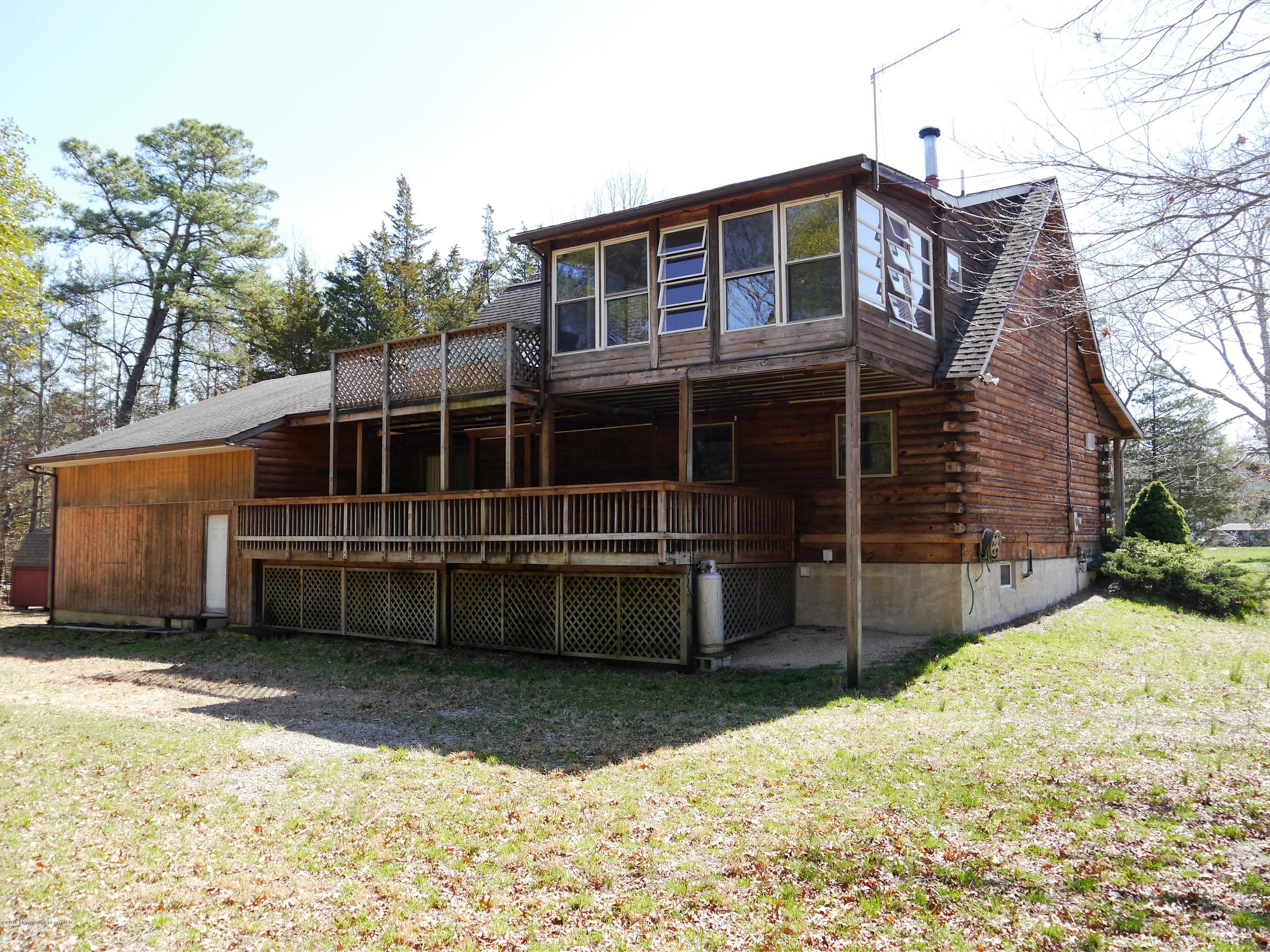 81 W Road Tuckerton, NJ 08087 - Photo 3 of 26 P1020457