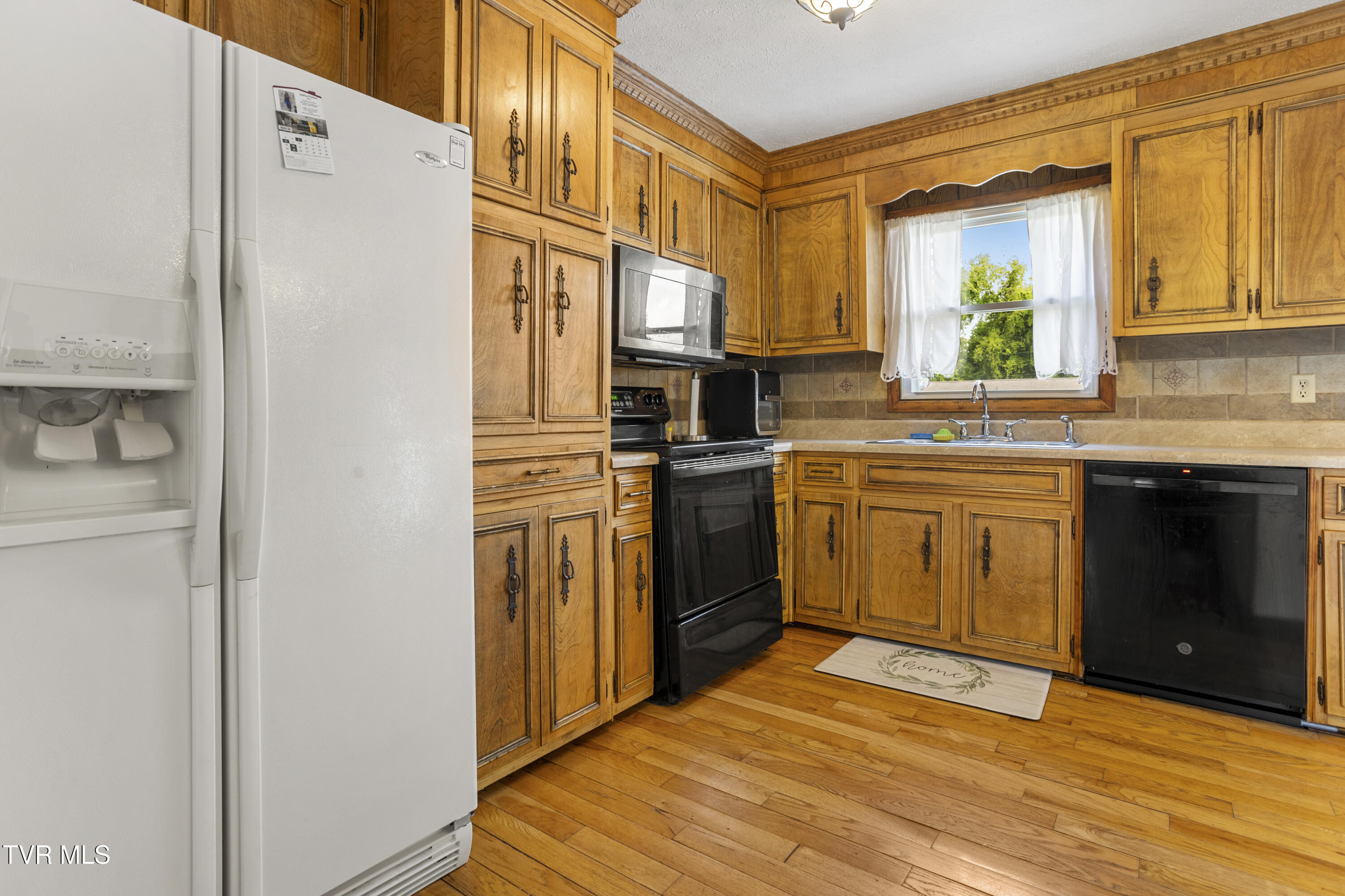 104 Ridgemont Street Bristol, TN 37620 - Photo 14 of 60 177A3812-HDR