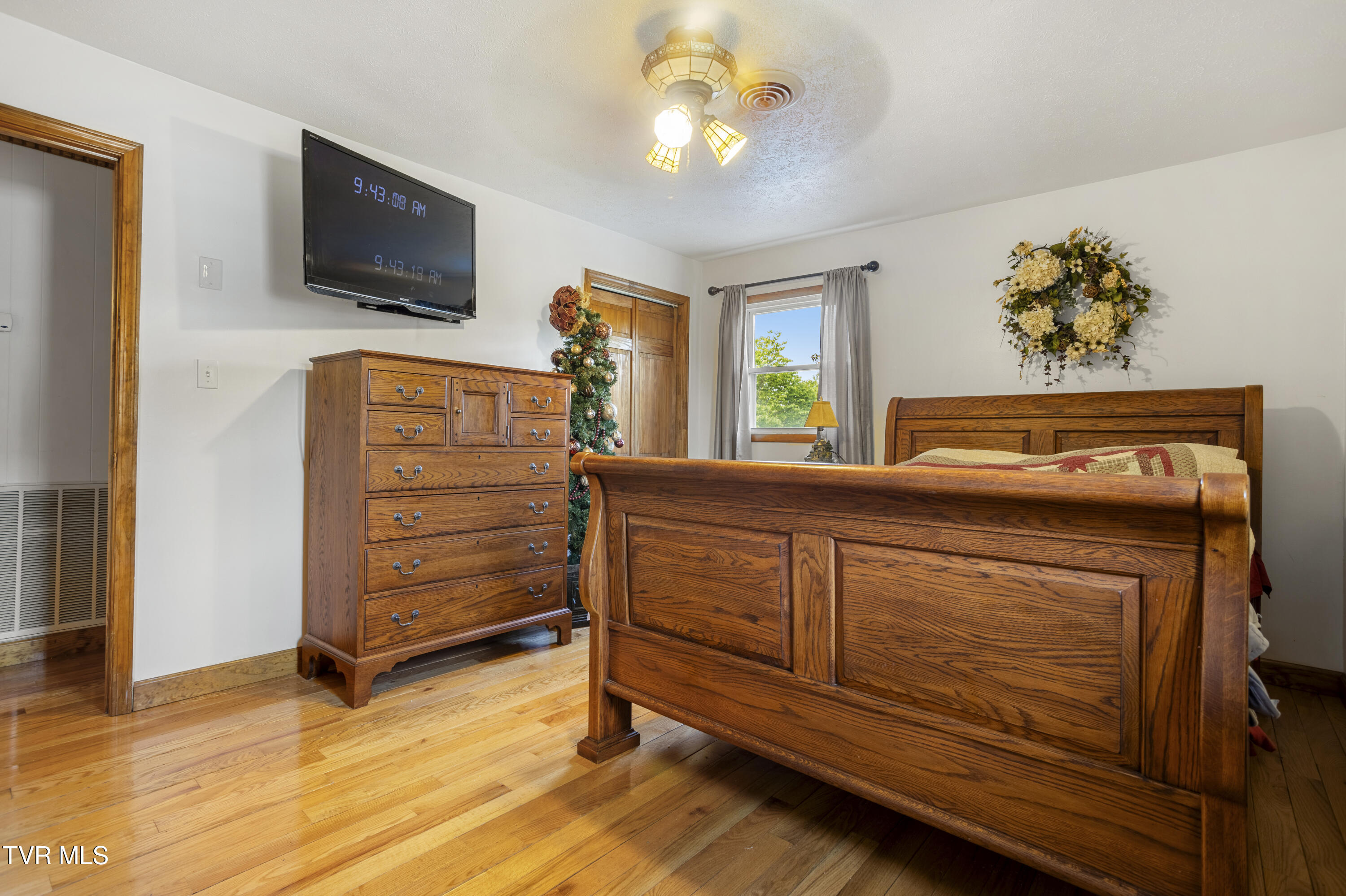 104 Ridgemont Street Bristol, TN 37620 - Photo 20 of 60 177A3788-HDR