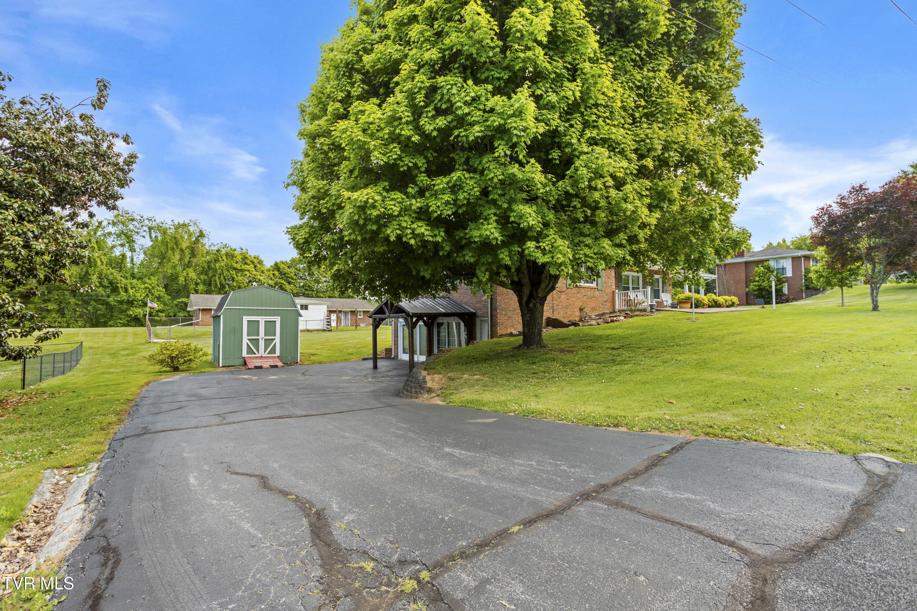 104 Ridgemont Street Bristol, TN 37620 - Photo 47 of 60 177A3696-HDR