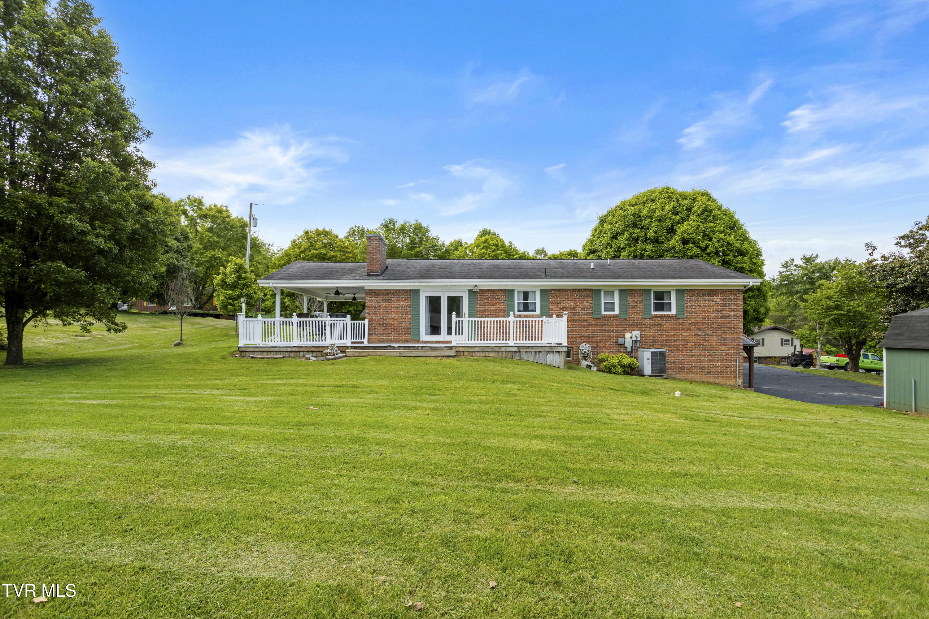 104 Ridgemont Street Bristol, TN 37620 - Photo 49 of 60 177A3712-HDR