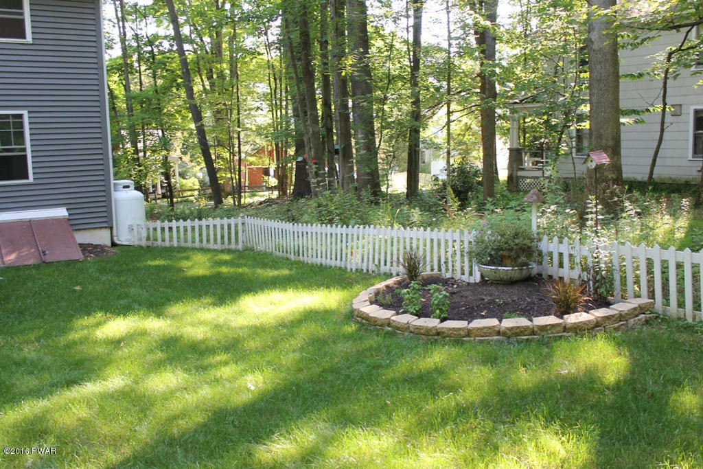 325 Rowe Street Hawley, PA 18428 - Photo 31 of 37