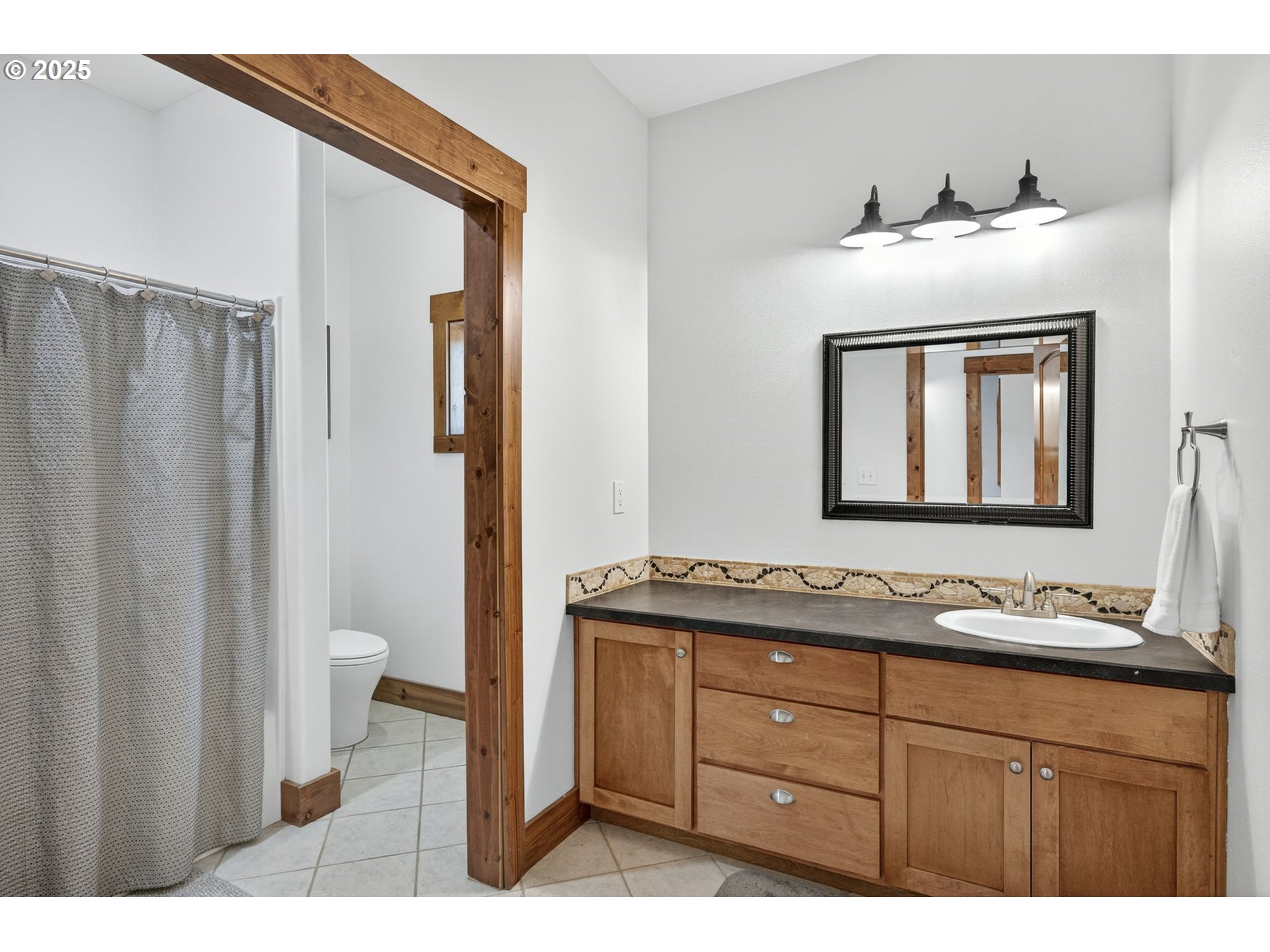 15047 South Macksburg Road Mulino, OR 97042 - Photo 38 of 48 Bathroom