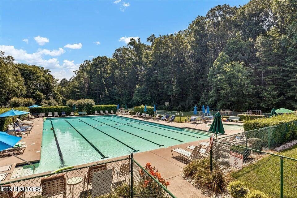10 Rockingham Road Oak Ridge, TN 37830 - Photo 27 of 31 Community Pool