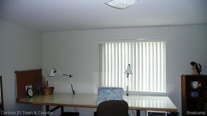 1068 Maple Leaf Drive Rochester, MI 48309 - Photo 13 of 23 Bedroom #2