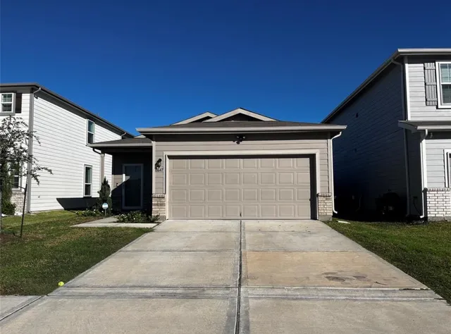 $2,100 | 10647 Cashew Run Lane, Houston, TX 77075
