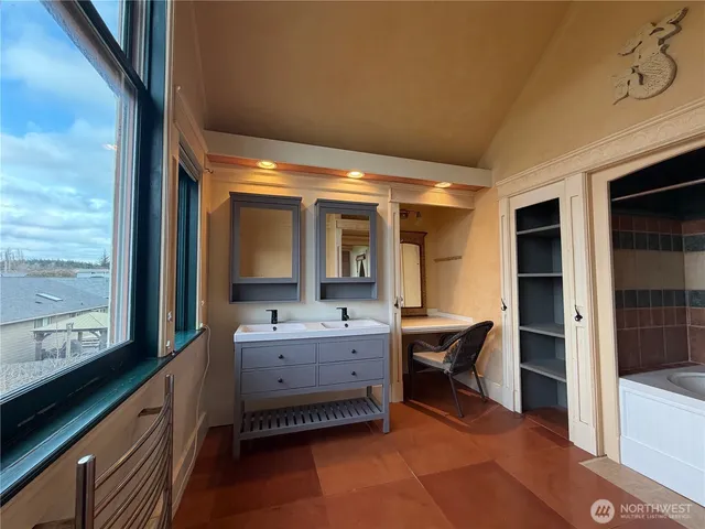 $3,200 | 505 Northeast 6th Street, Coupeville, WA 98239