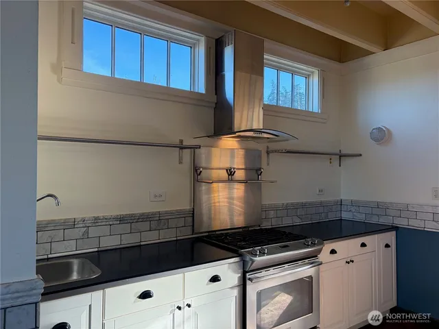 $3,200 | 505 Northeast 6th Street, Coupeville, WA 98239