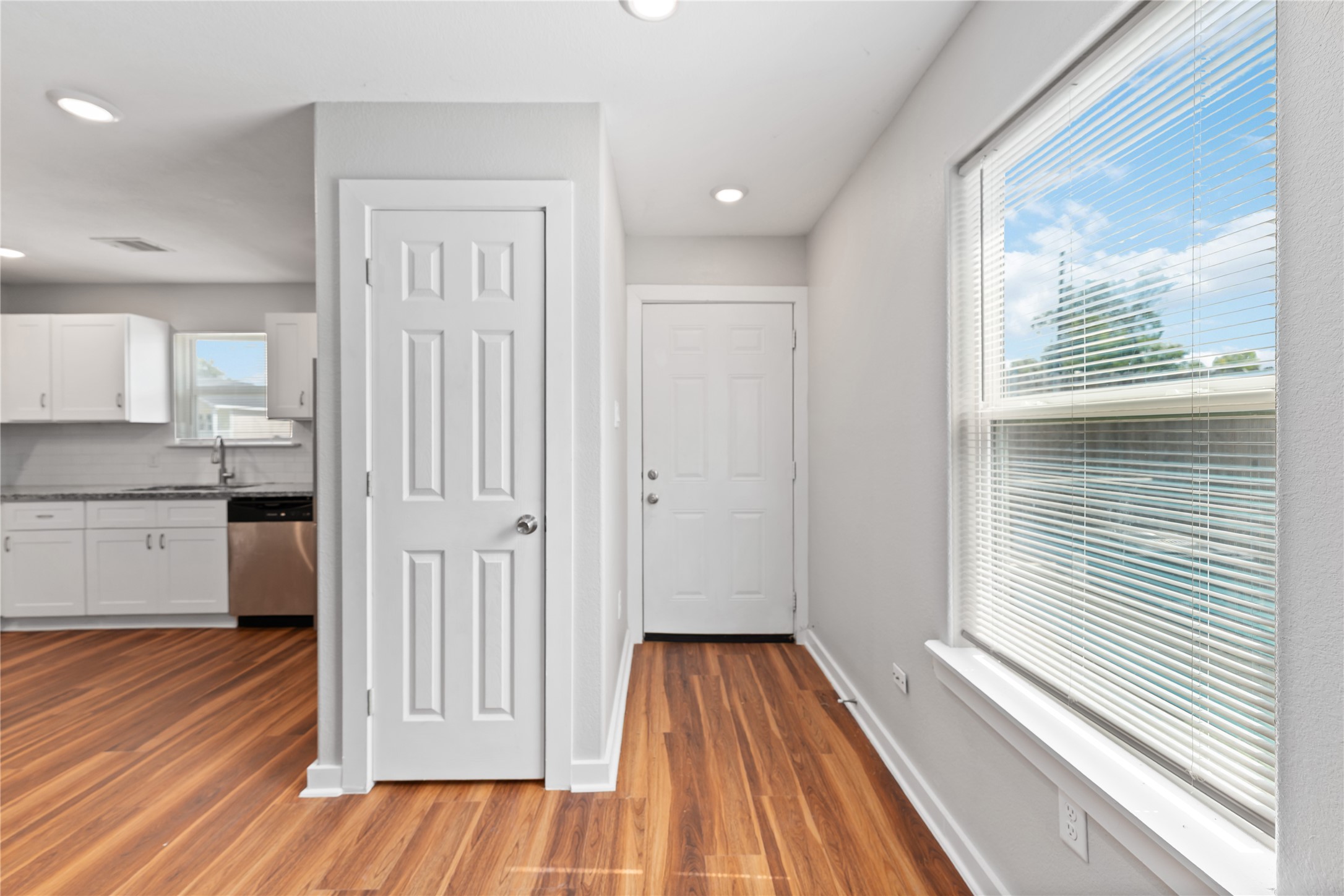 8617 Clarington Street Houston, TX 77016 - Photo 3 of 25