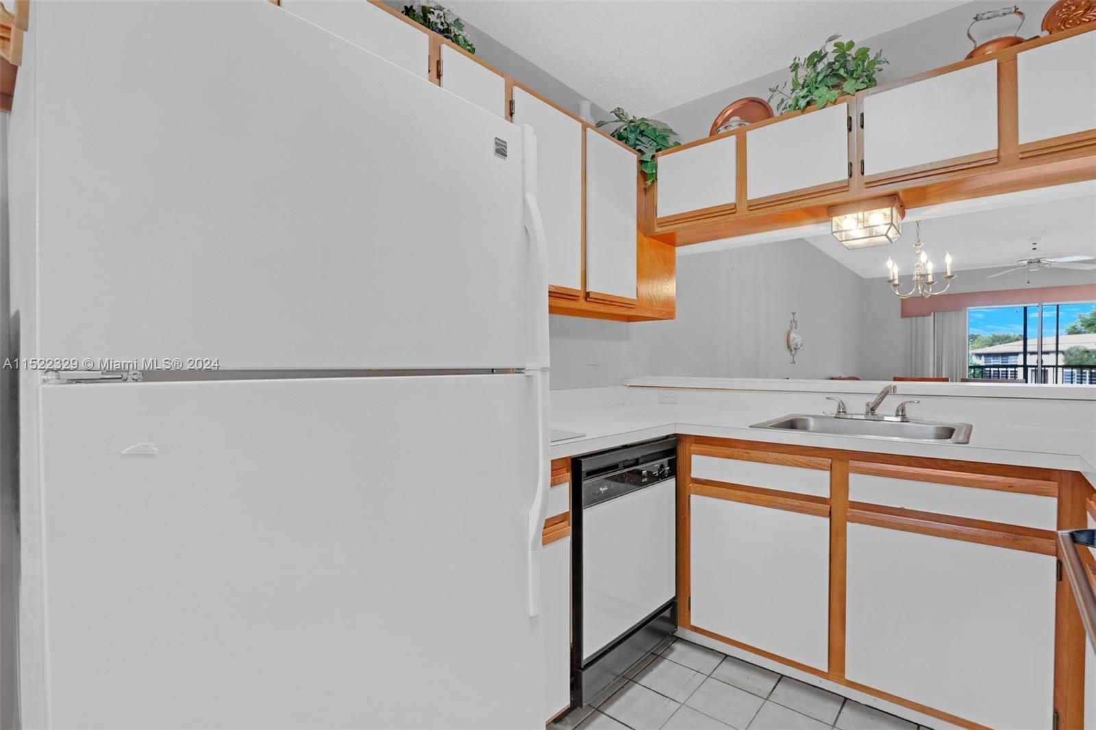 9579 West McNab Road, Unit 210 Tamarac, FL 33321 - Photo 9 of 44 Gallery Image 9