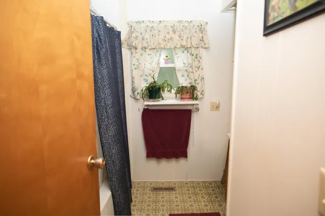 $339,900 | 76 Old Church Road, Claremont, NH 03743