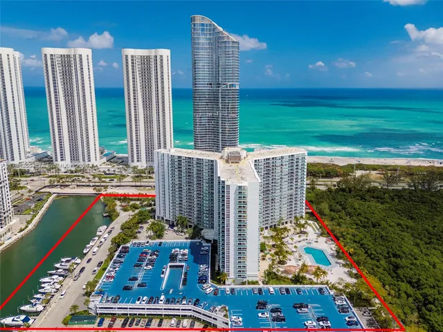 $5,800 | 100 Bayview Drive, Unit PH25, Sunny Isles Beach, FL 33160