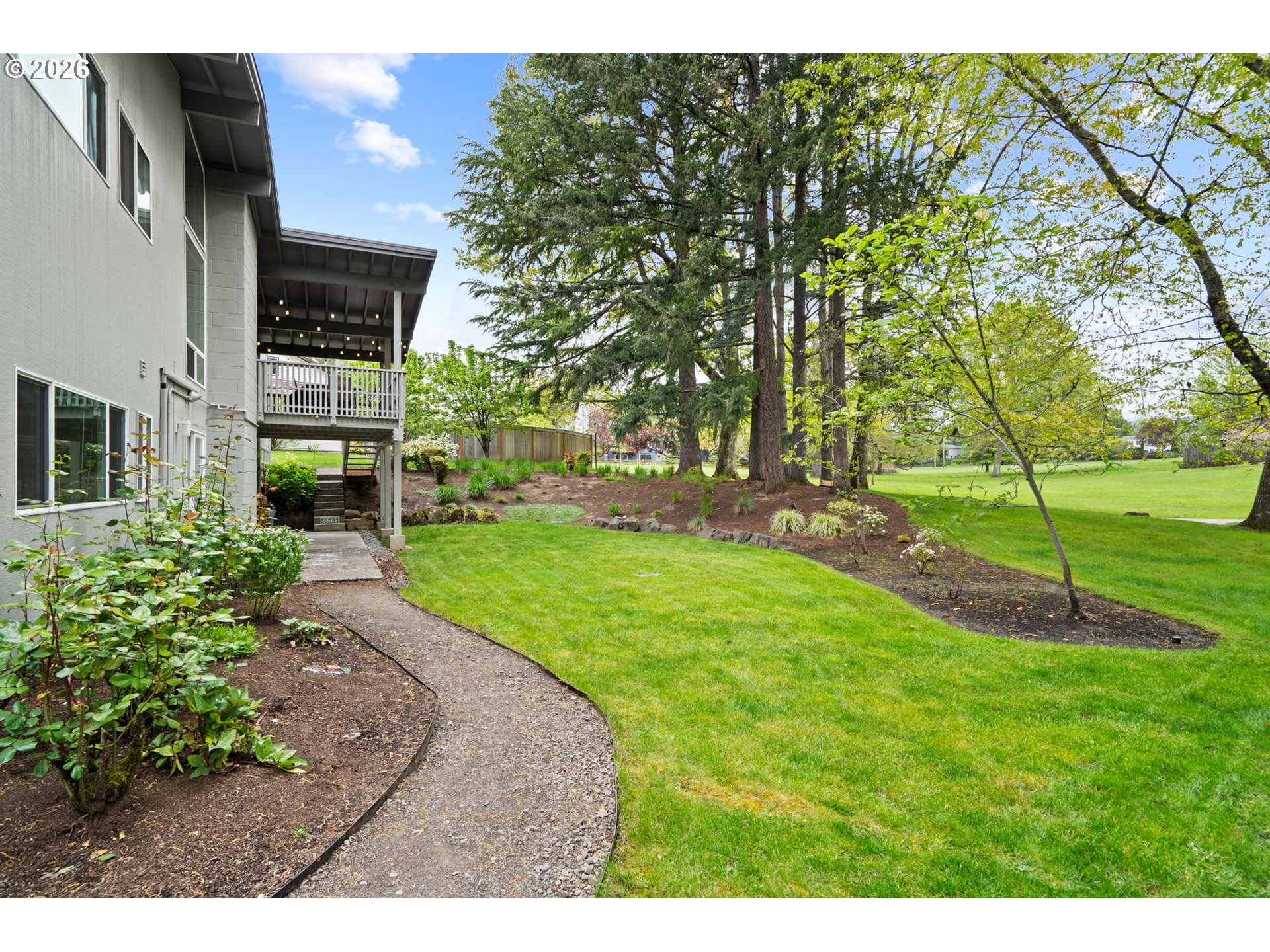 15051 Northwest Oakmont Loop Beaverton, OR 97006 - Photo 27 of 39