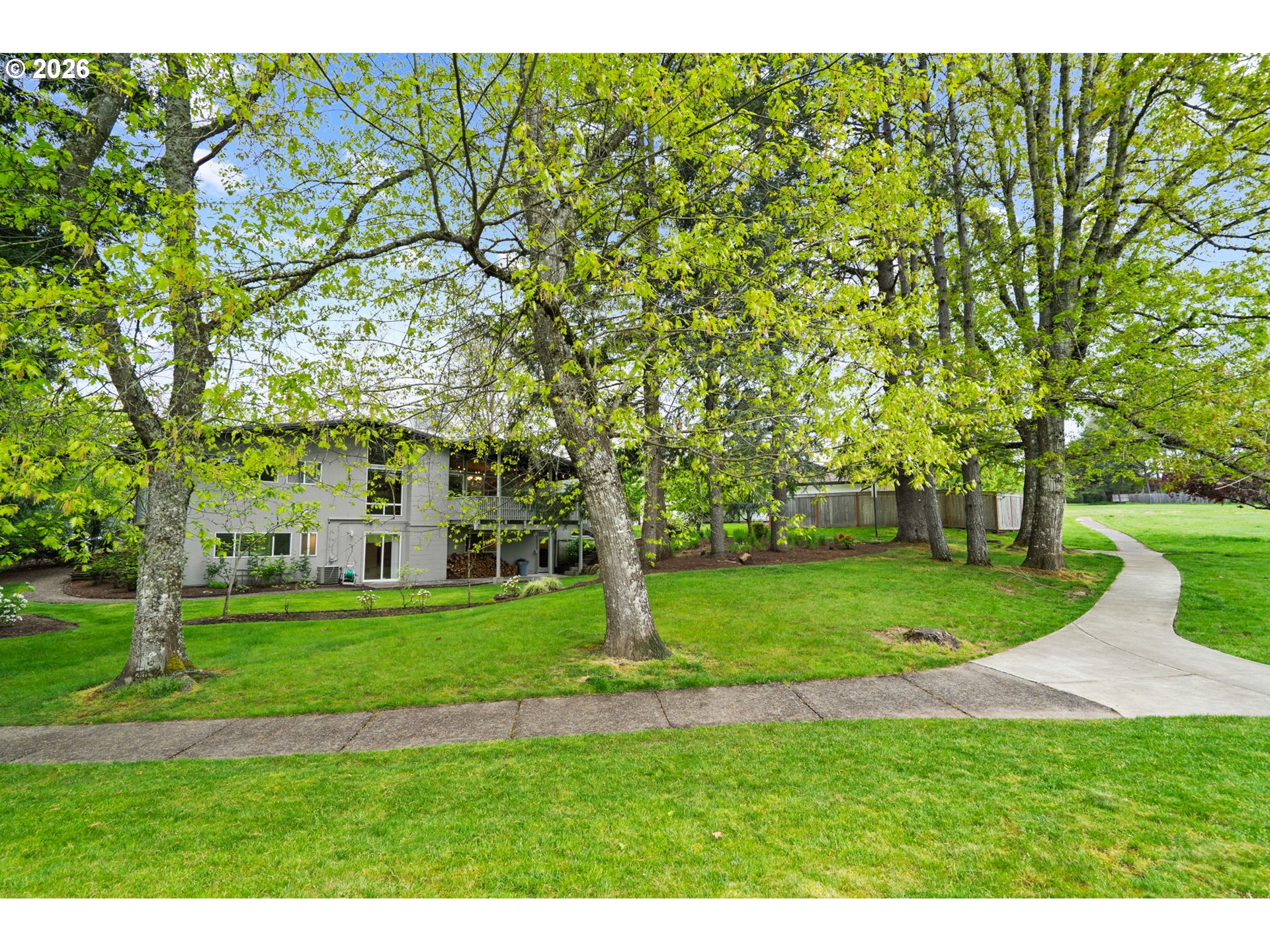 15051 Northwest Oakmont Loop Beaverton, OR 97006 - Photo 29 of 39