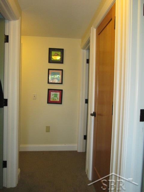 601 Somerset Road Saginaw, MI 48638 - Photo 17 of 42 Upstairs Hallway