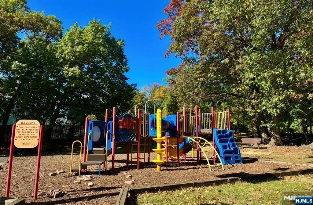 1 Horizon Road, Unit 1025 Fort Lee, NJ 07024 - Photo 11 of 27 a view of a slide with fountain