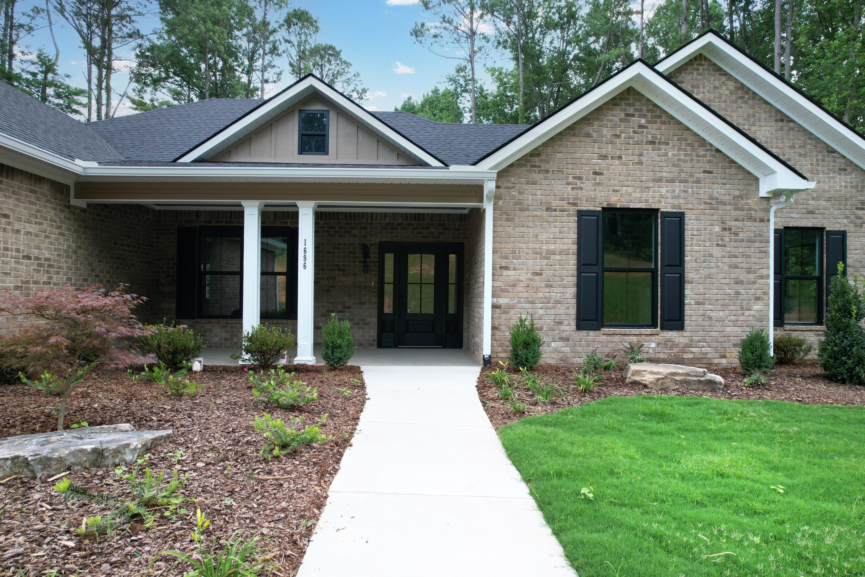 1696 Ridgeview Drive Dalton, GA 30720 - Photo 2 of 61 5-print-DJI_0418