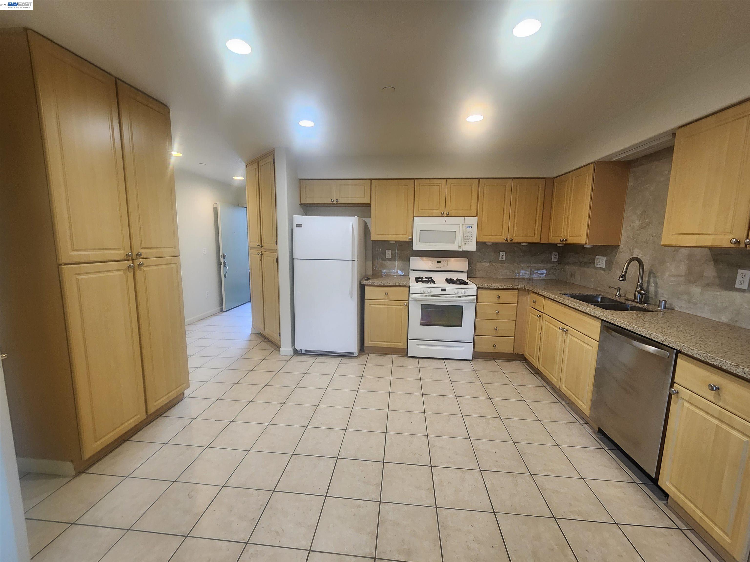 252 Lansing Way Hayward, CA 94541 - Photo 5 of 24