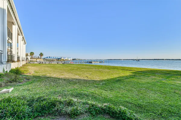 $124,900 | 3535 NASA Road 1, Unit 13, Seabrook, TX 77586