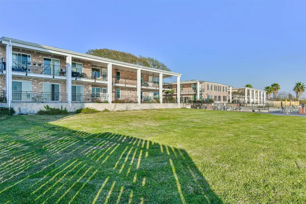 $124,900 | 3535 NASA Road 1, Unit 13, Seabrook, TX 77586