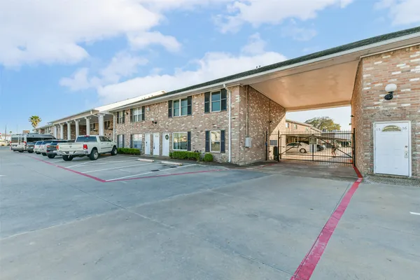 $124,900 | 3535 NASA Road 1, Unit 13, Seabrook, TX 77586