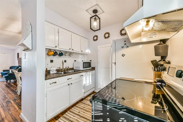 $124,900 | 3535 NASA Road 1, Unit 13, Seabrook, TX 77586