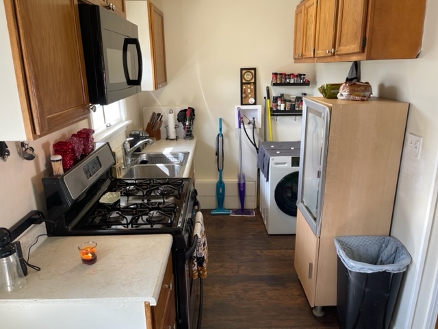 1502 Ridgeway Street Round Lake Beach, IL 60073 - Photo 5 of 11 a room with storage and utility