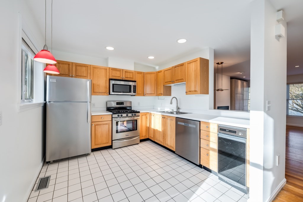 100 Anderer Lane, Unit 2 Boston, MA 02132 - Photo 5 of 22