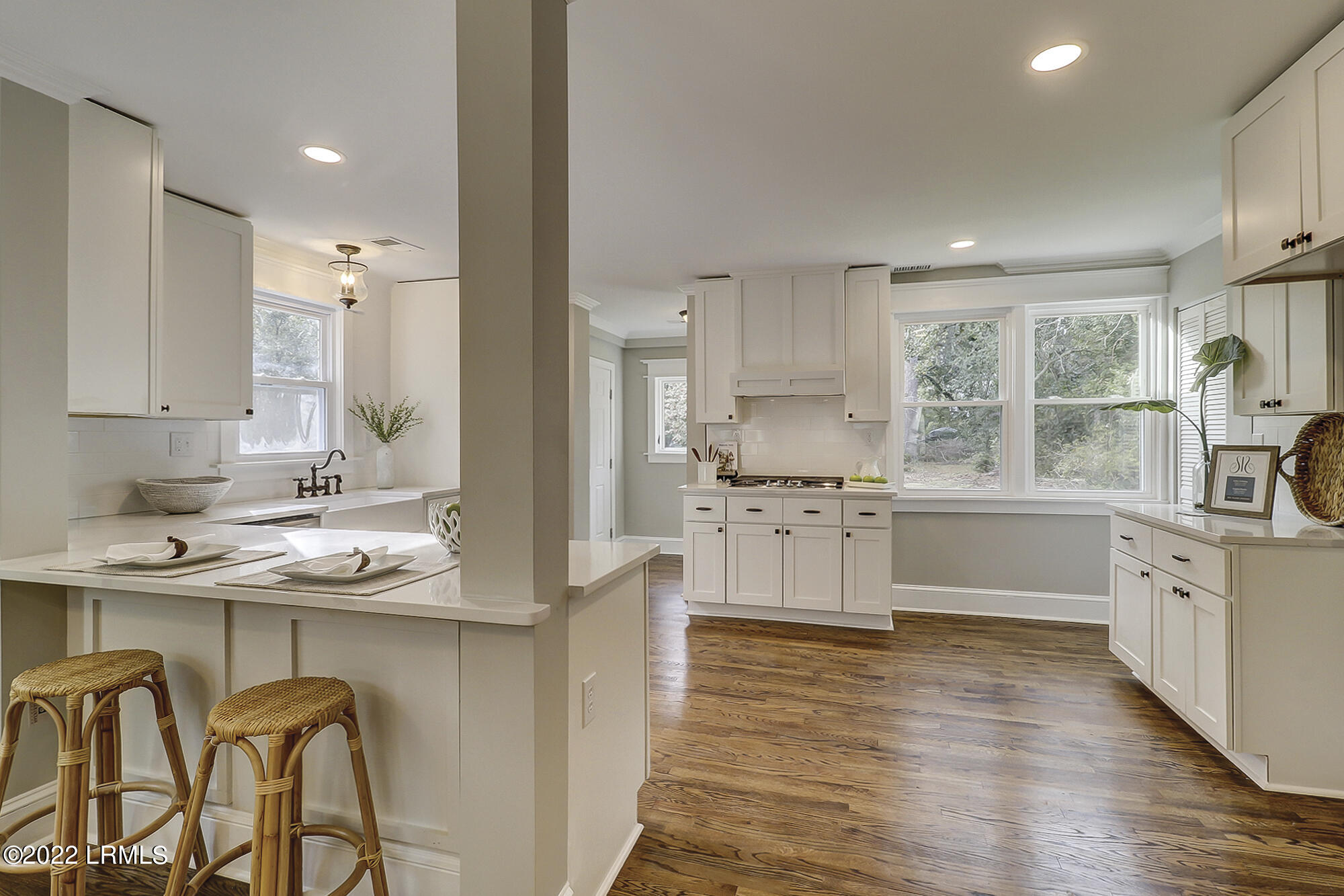 834 Ribaut Road Beaufort, SC 29902 - Photo 11 of 33 834 Ribaut-LuxImCo-031