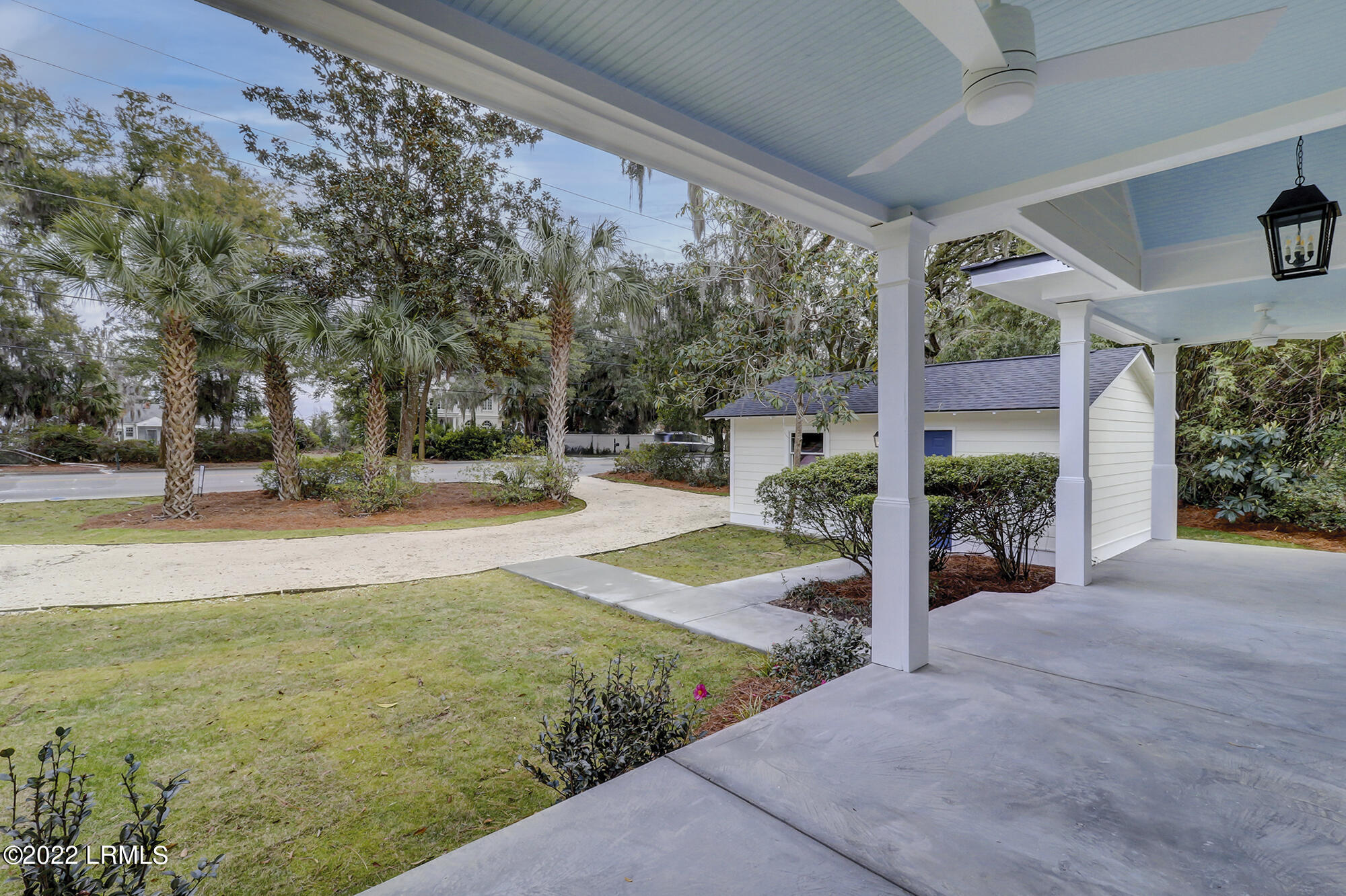 834 Ribaut Road Beaufort, SC 29902 - Photo 2 of 33 834 Ribaut-LuxImCo-042