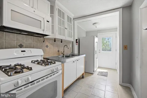 $259,900 | 6452 Morris Park Road, Philadelphia, PA 19151