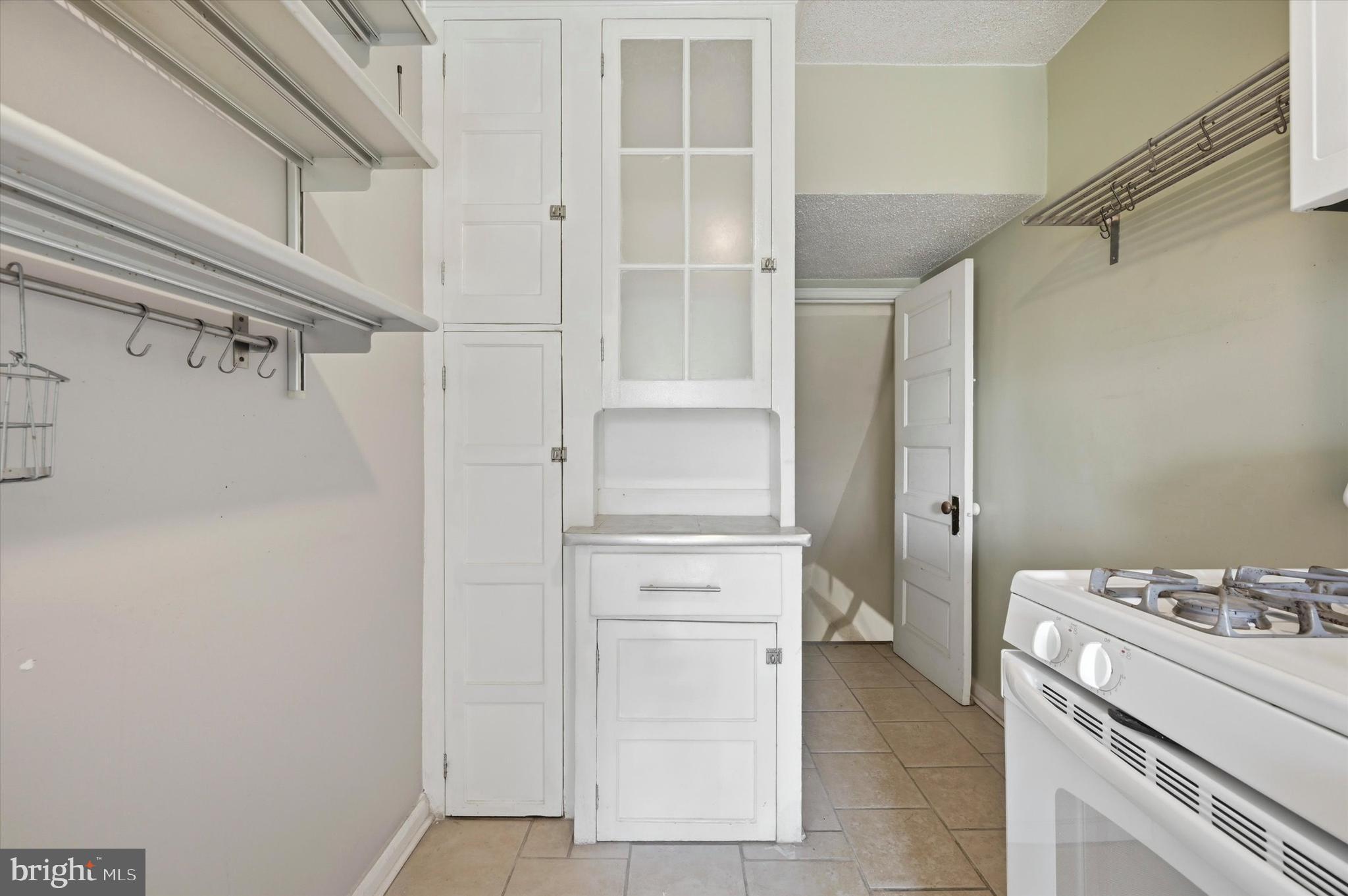 6452 Morris Park Road Philadelphia, PA 19151 - Photo 15 of 25