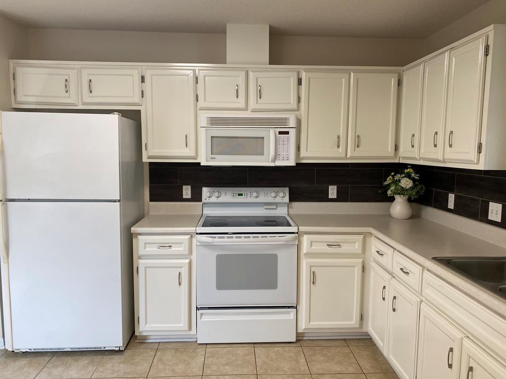 904 Baywood Road Dothan, AL 36305 - Photo 8 of 30