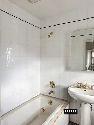 $1,425,000 | 135 Jaffray Street | Manhattan Beach