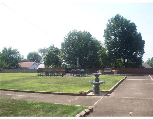 900 Washington Road, Unit 209 Mt. Lebanon, PA 15228 - Photo 8 of 13 View. View from first floor for all residents to enjoy