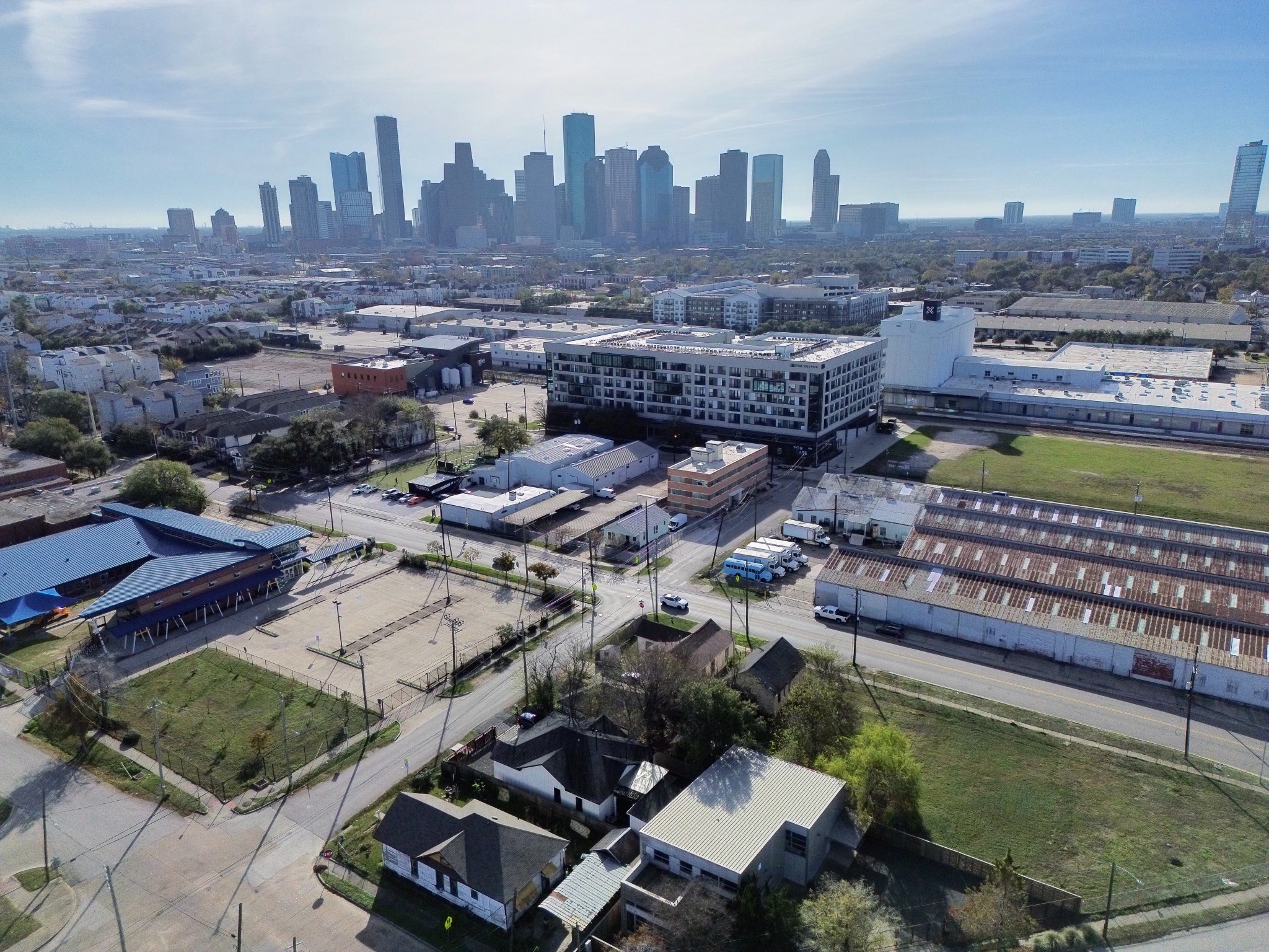 2306 Crockett Street Houston, TX 77007 - Photo 15 of 17 a view of a city