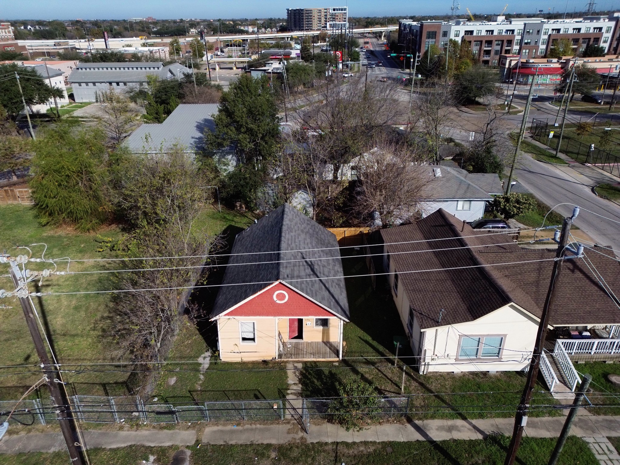 2306 Crockett Street Houston, TX 77007 - Photo 17 of 17 a aerial view of a house