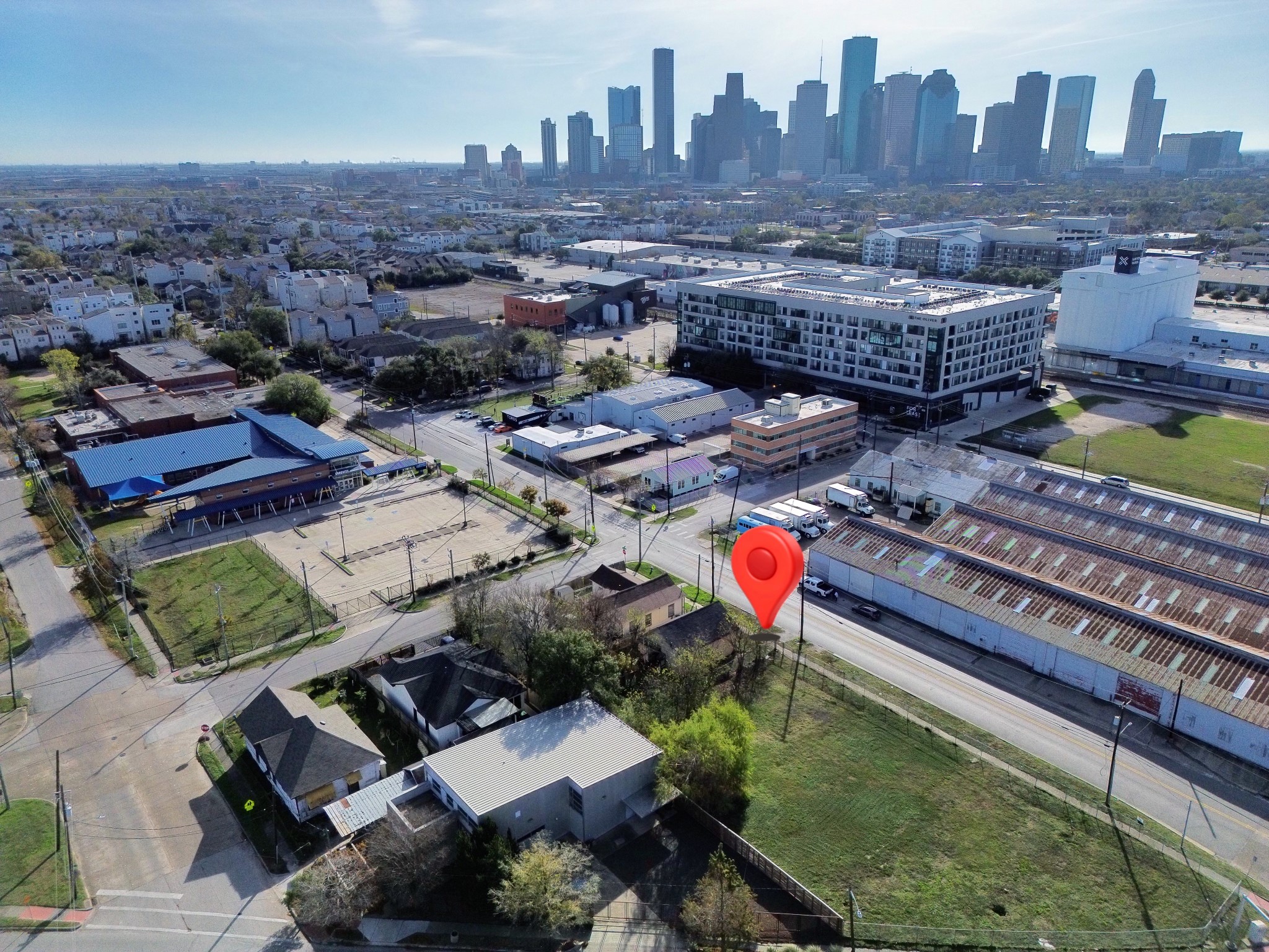 2306 Crockett Street Houston, TX 77007 - Photo 5 of 17 an aerial view of residential houses with outdoor space